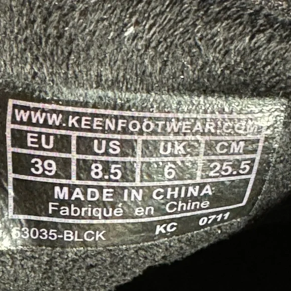 Keen Boots Womens Size 8.5 Black Suede Knit Cuff Flat Waterproof Grey Pink 63035 - Picture 7 of 8